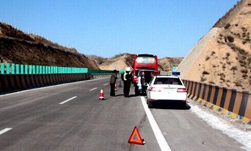 发动机爆缸是什么原因?发动机爆缸怎么处理?-