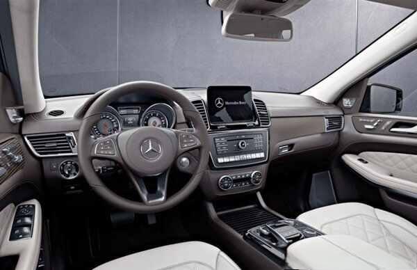 买了GLS450后悔是什么原因？为什么开奔驰GLS的人少-