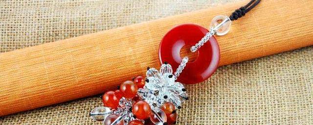 车上挂什么挂件最好，汽车风水摆件前十名-