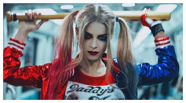 扮演小丑女的明星,陈美嘉美出新境界,而她美颜开十级还是辣眼