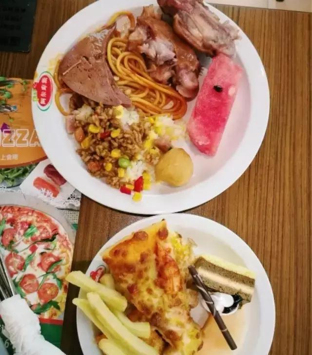 最低才28块钱!大连25家人气自助餐,花钱少,还管饱!