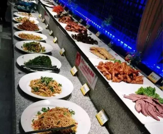 最低才28块钱!大连25家人气自助餐,花钱少,还管饱!