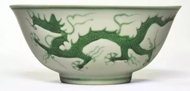 暗刻绿彩龙纹,怎么烧上去的呢