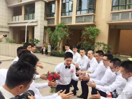 甜炸了!亚洲飞人苏炳添中山大婚!青梅竹马16年修成正果… | 晨读天下