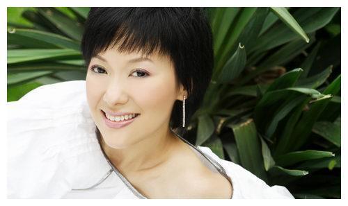 地广天阔李厚霖：曾伤透秦海璐，后闪婚李湘，富商最终入了佛门？