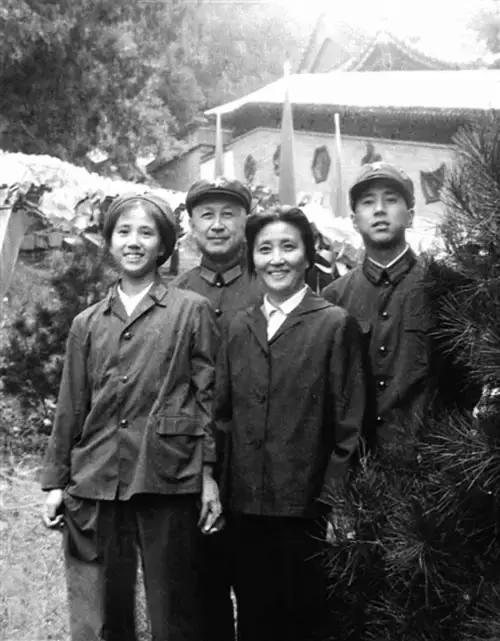 揭秘“中国航天之父”钱学森的夫人,不仅仅是著名歌唱家