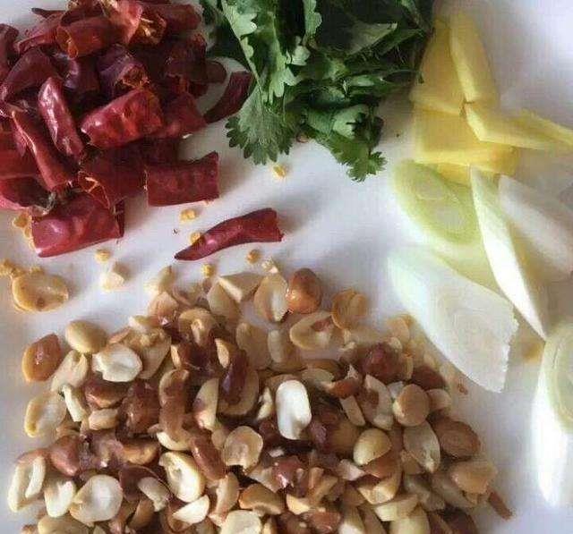 教你做馋人的“拍黄瓜”,只需一碗调料汁,让你的夏天没那么难熬