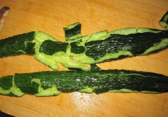 教你做馋人的“拍黄瓜”,只需一碗调料汁,让你的夏天没那么难熬