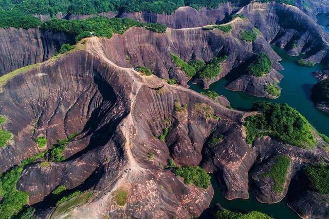 鬼斧神工湖南高椅岭，一个让你腿抖的人间仙境