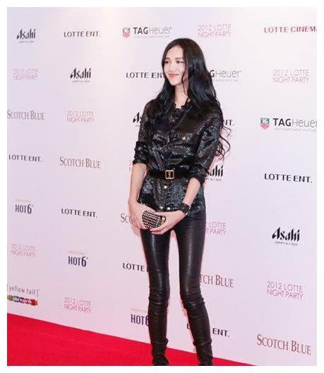 她似景甜戏多人不红，曾与清华才子李健密恋，今被朱孝天宠上天！