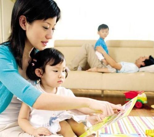 妈妈跟孩子过度亲密,有可能毁掉孩子,尤其是这4个方面