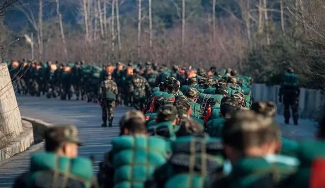 新兵拉练,一场说走就走的毕业旅行!