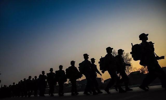 新兵拉练,一场说走就走的毕业旅行!