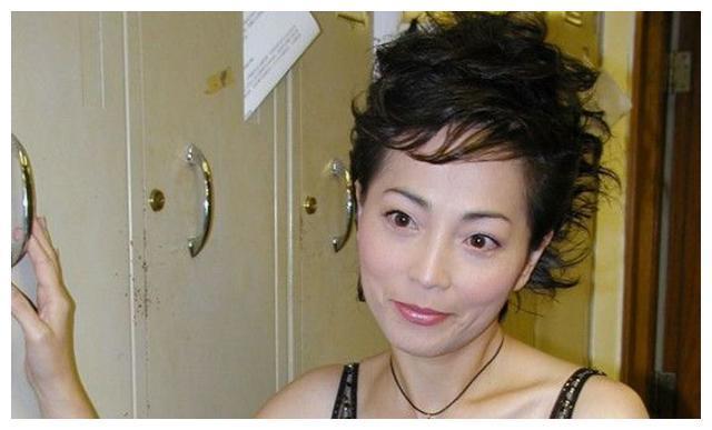 嫁给亿万身家老公仍拼命工作 苑琼丹:其实这丈夫我是随便嫁的