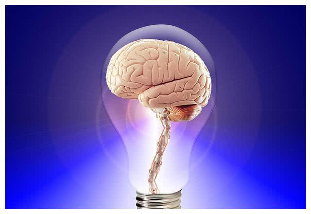 心理测试:第一眼看到什么,测你左右脑的年龄有多大!