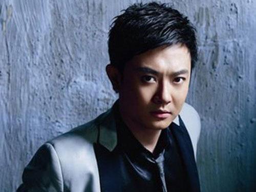 他被称为插刀教教主,当年相信心机女星,害兄弟人气一夜声名狼藉