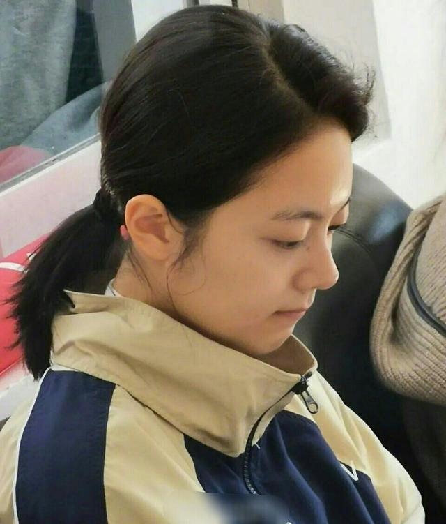 赵今麦生图让人觉得惊艳,和《少年派》里截然不同