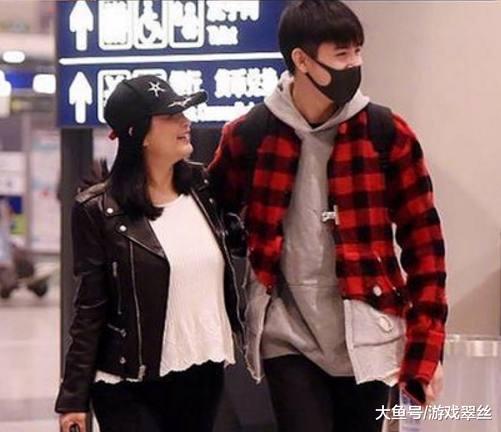 50岁陈红近照,曾被称大陆第一美女,如今身材发福容颜不再!