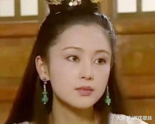 50岁陈红近照,曾被称大陆第一美女,如今身材发福容颜不再!