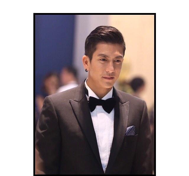 杰西达邦终于晒二儿子,这抱姿专业吗?本人看起来清瘦不少