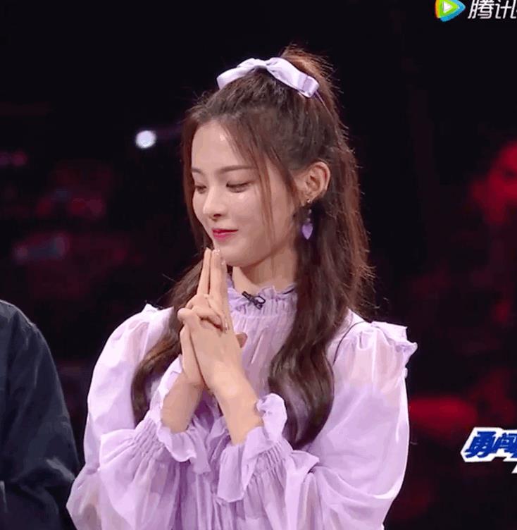 转发杨超越锦鲤好运图,保佑所期待的事都能成功……