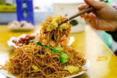 ​一碗炒面的热量是多少 减肥的人可以吃炒面吗