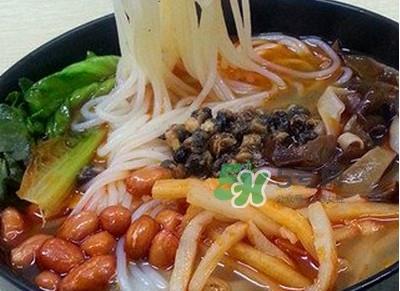 螺蛳粉这几个字念什么？螺蛳粉是si还是shi