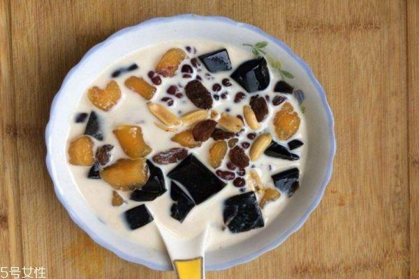 烧仙草可以降火吗 烧仙草过夜了还能吃吗