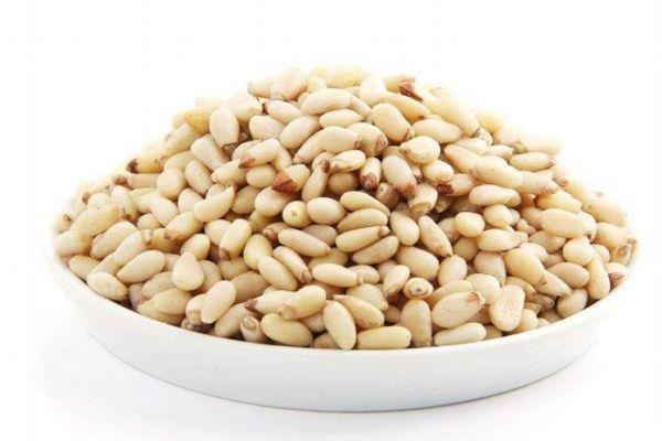 松子仁应该怎么挑选呢 松子仁不能和什么一起吃呢