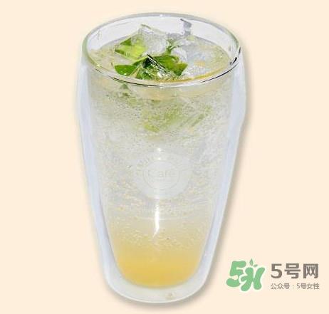 苏打水是什么水？苏打水喝多了会怎么样？