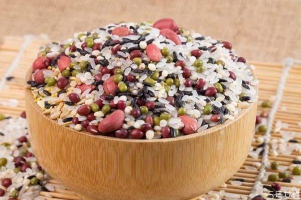 八宝粥为什么叫八宝粥呢 八宝粥的营养价值有什么呢