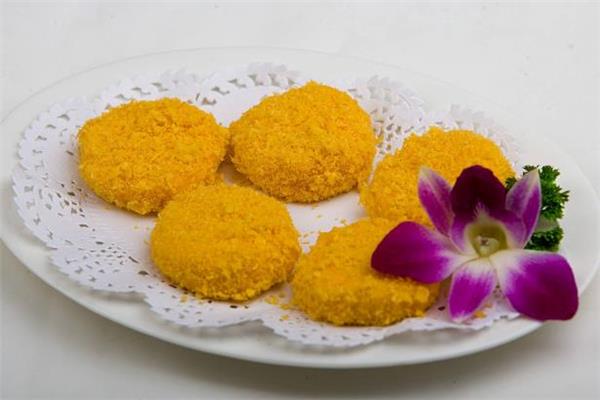 煮的南瓜可以做南瓜饼吗 南瓜饼的南瓜是蒸还是煮好 煮的南瓜可以做南瓜饼吗 南瓜饼的南瓜是蒸还是煮好