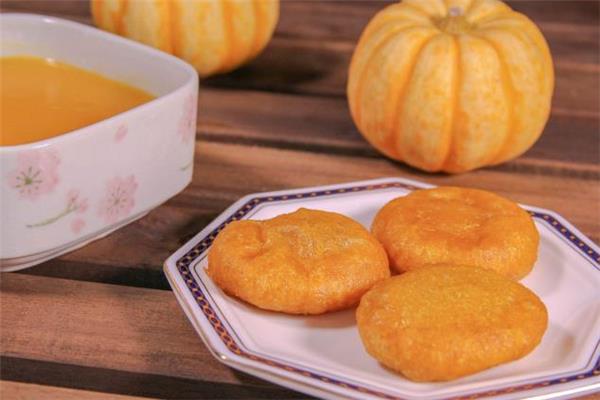煮的南瓜可以做南瓜饼吗 南瓜饼的南瓜是蒸还是煮好 煮的南瓜可以做南瓜饼吗 南瓜饼的南瓜是蒸还是煮好