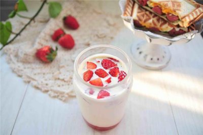 ​牛奶是脱脂的好还是全脂的好 牛奶减肥期间可以喝吗