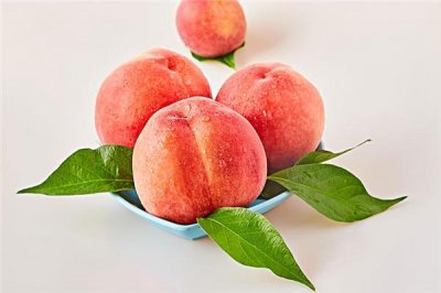 ​桃子裂了可以吃吗 桃子裂了是什么原因