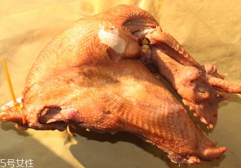 烧鸡是公鸡还是母鸡？一般都是公鸡