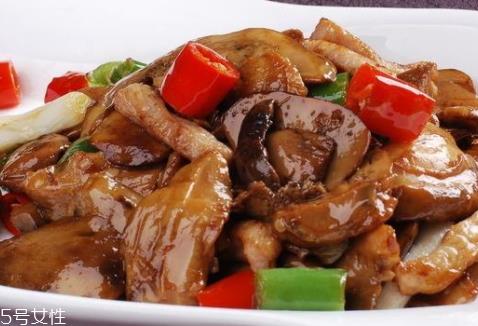 牛肝菌苦的能吃吗 尽量不要食用 牛肝菌苦的能吃吗 尽量不要食用