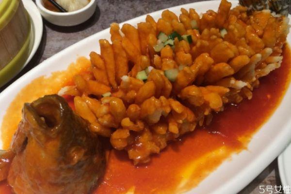 什么是松鼠鱼 松鼠鱼怎么做好吃 什么是松鼠鱼 松鼠鱼怎么做好吃