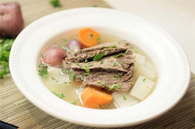​牛肉汤怎么做汤才浓白 煮牛肉汤什么时候放盐