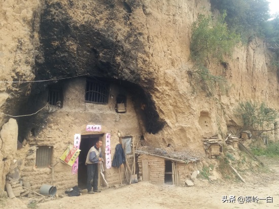 11张深山窑洞照片,让你看看留守老人们的真实生活
