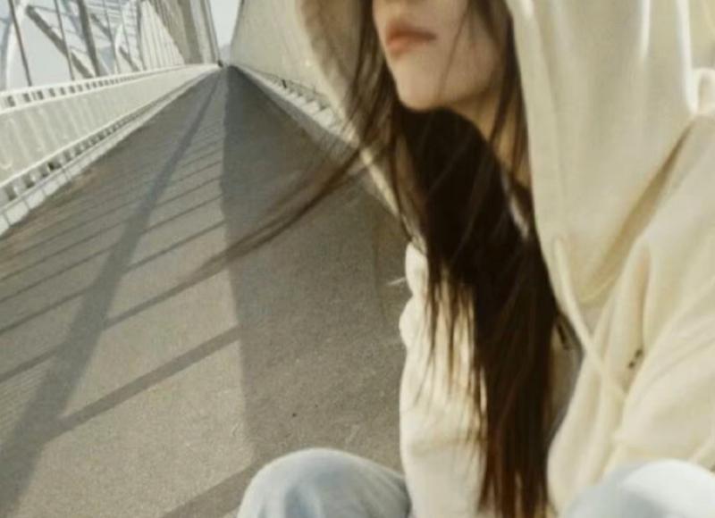 男人表达爱意的3个行为，对你动了真情，女人要了解