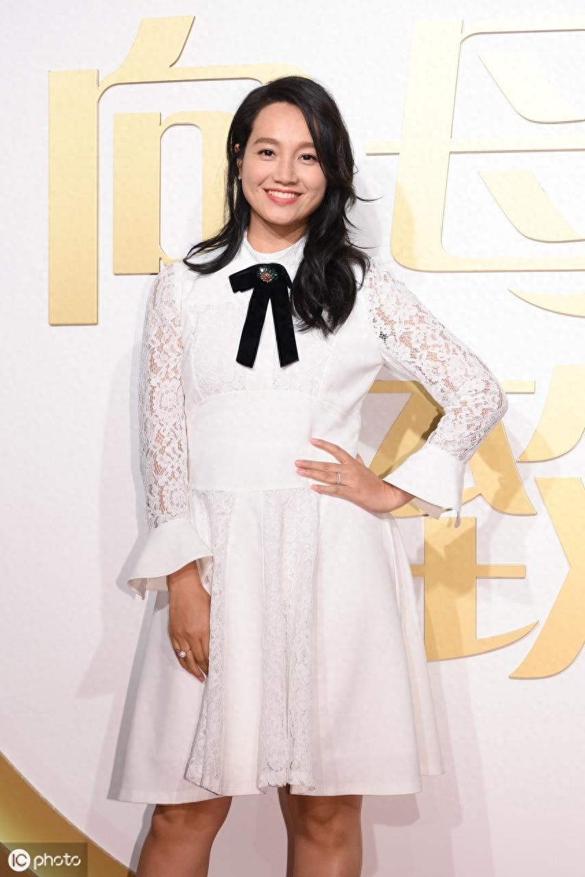 周一围的老婆朱丹,曾是浙江卫视一姐,如今放弃事业相夫教子