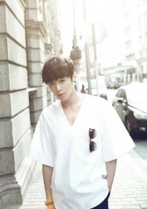 ​相爱7年，不改初衷，张若昀女友身份曝光