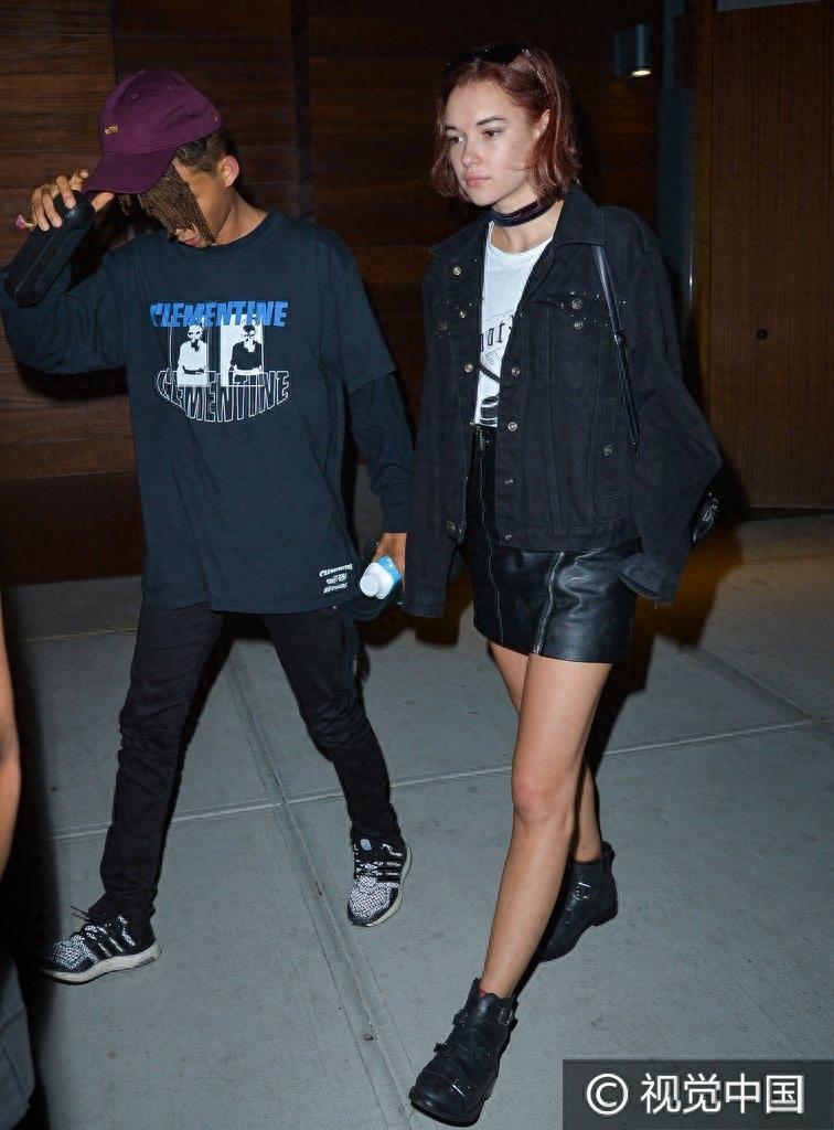 Baby别生气!贾登史密斯望女友似闹误会忙解释 Sarah冷脸不为所动