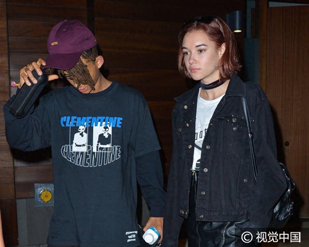 Baby别生气!贾登史密斯望女友似闹误会忙解释 Sarah冷脸不为所动
