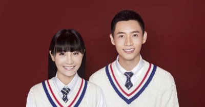 ​太甜蜜了，低调恋爱十年，魏晨与初恋女友520领证晒幸福