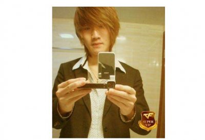 ​CF穿越火线：白鲨最不想自己老婆唐文轩见到的照片？他铁粉在用