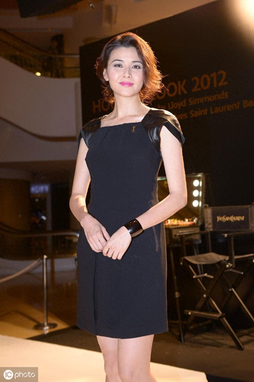 郑伊健的老婆——蒙嘉慧个人相册