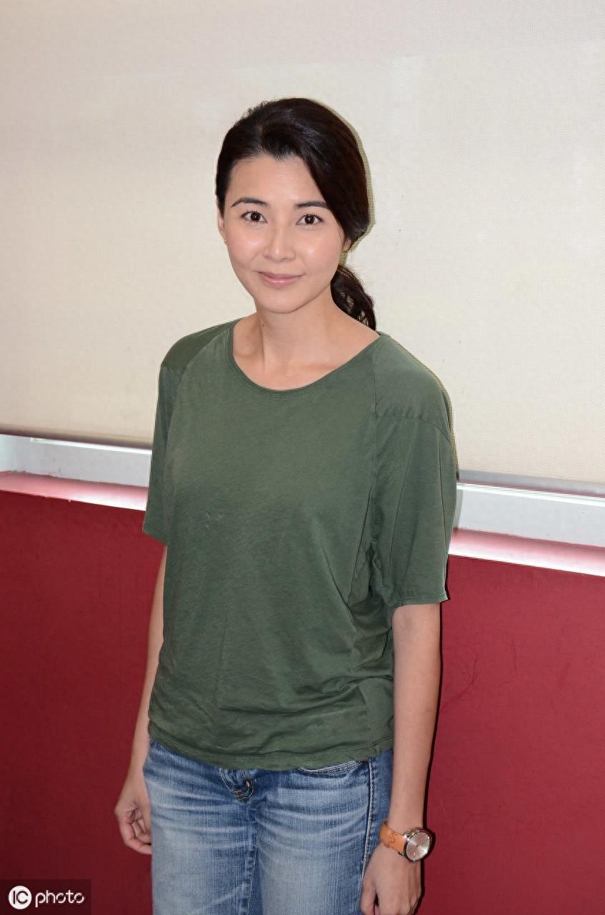 郑伊健的老婆——蒙嘉慧个人相册