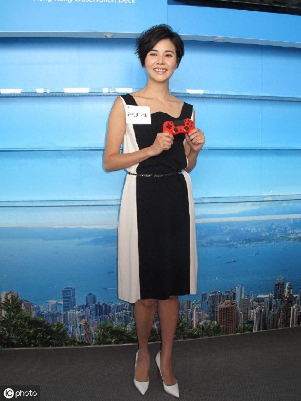 郑伊健的老婆——蒙嘉慧个人相册